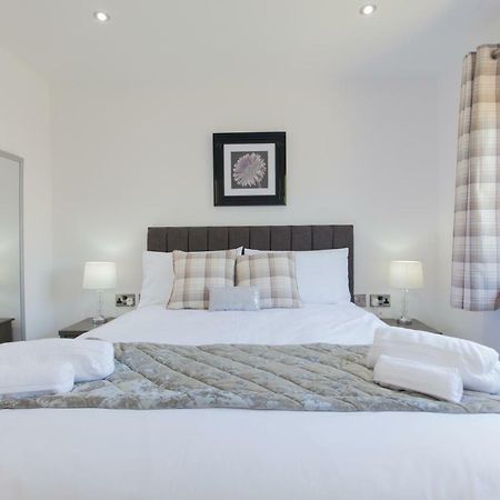 Leys Park Executive Apartments Dunfermline Eksteriør billede
